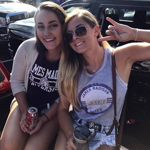 Meet your Posher, Delaney